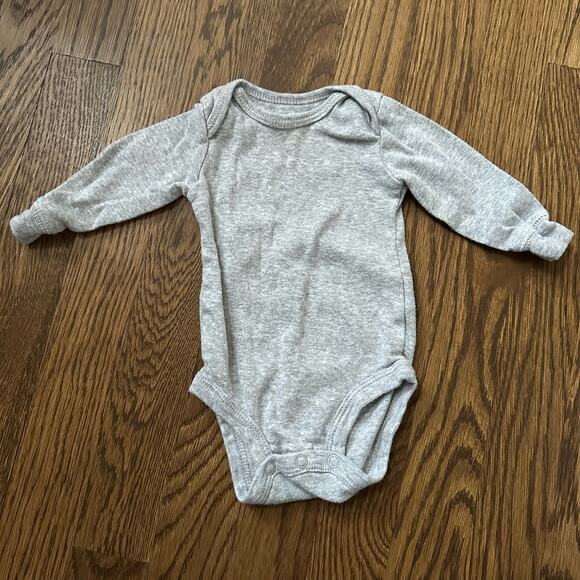 Carter’s long sleeve onesie bundle - stripes and solids, size 3 month (set of 4) - Picture 2 of 9